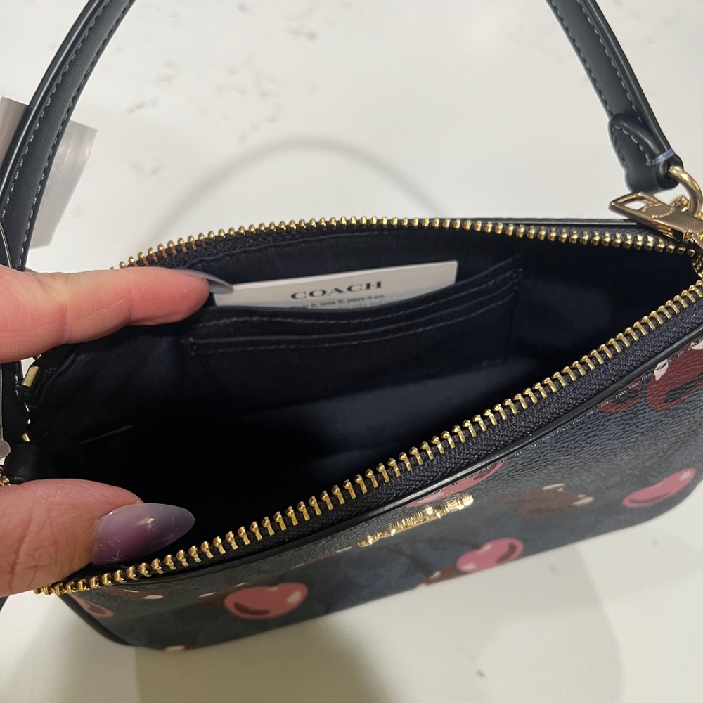 🍒 New! Coach! - Picture 10 of 17
